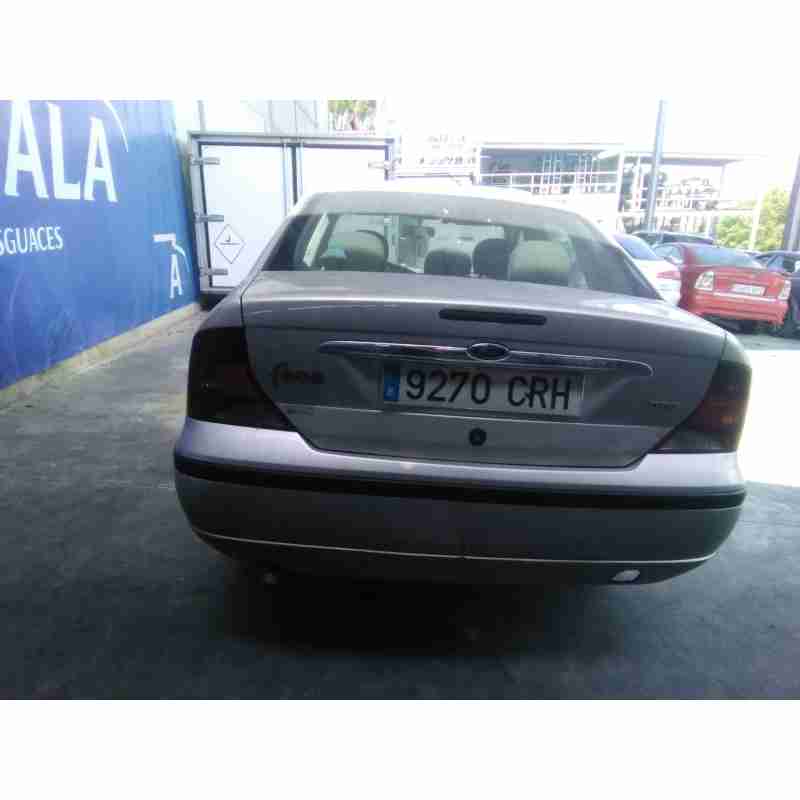 ford focus berlina (cak) del año 2004