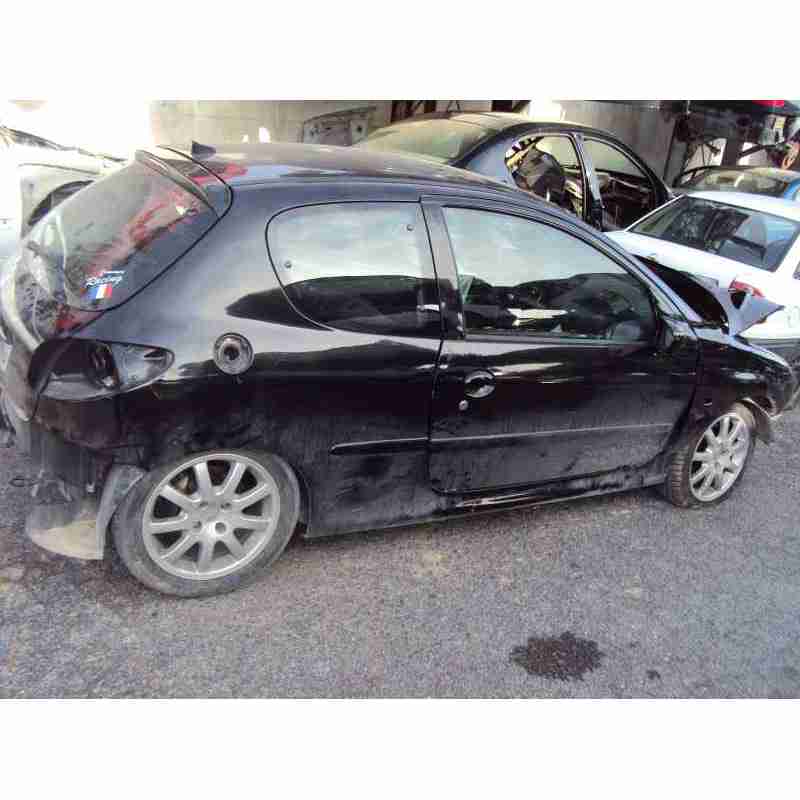 peugeot 206 berlina del año 2001