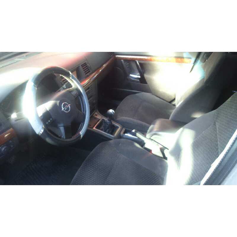 opel vectra c berlina del año 2003