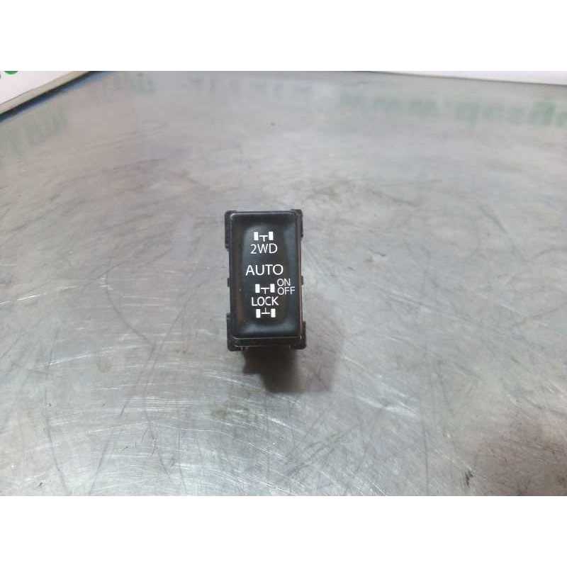 BOTON 4X4 25535JY00A 6 PINES 