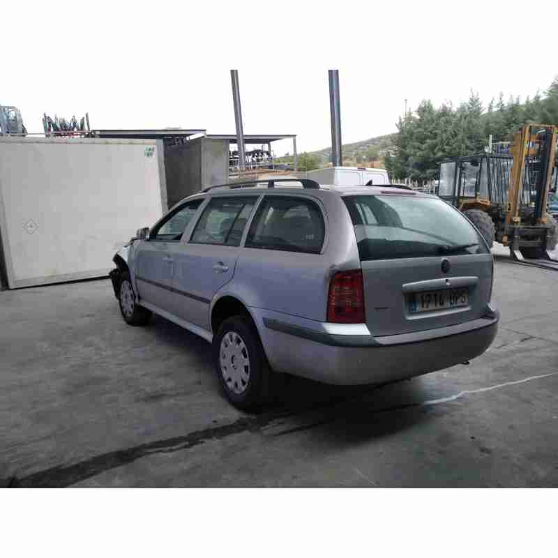 skoda octavia del año 2001