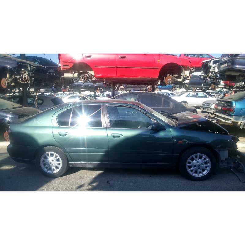 nissan primera berlina (p11) del año 2000