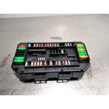 CAJA RELES / FUSIBLES 9389068 8729112 