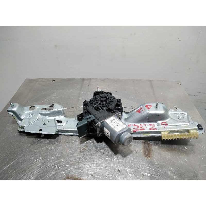 ELEVALUNAS TRASERO DERECHO 827209091R 6 PINES 