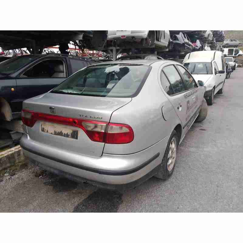 seat toledo ii (1m2) del año 2001