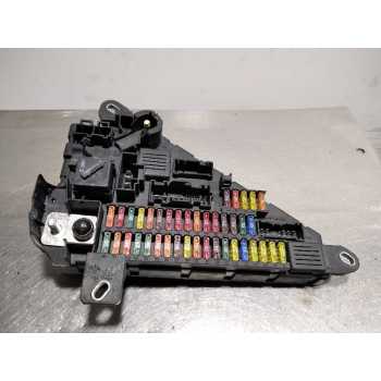 CAJA RELES / FUSIBLES 6906619 