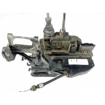 CERRADURA PUERTA DELANTERA DERECHA 813202B030 