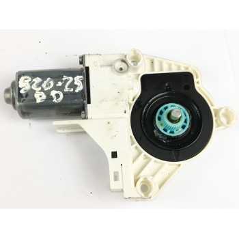 MOTOR ELEVALUNAS DELANTERO DERECHO 8K0959802B 
