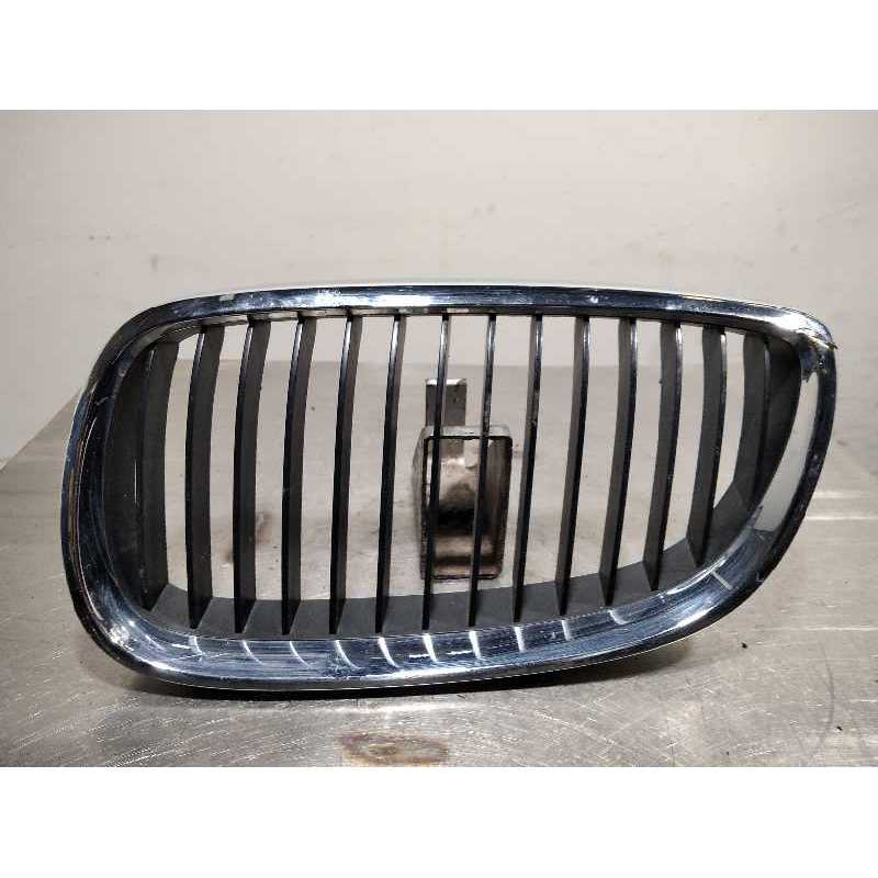 REJILLA PARAGOLPES IZQUIERDA 51137157276 ROTA 