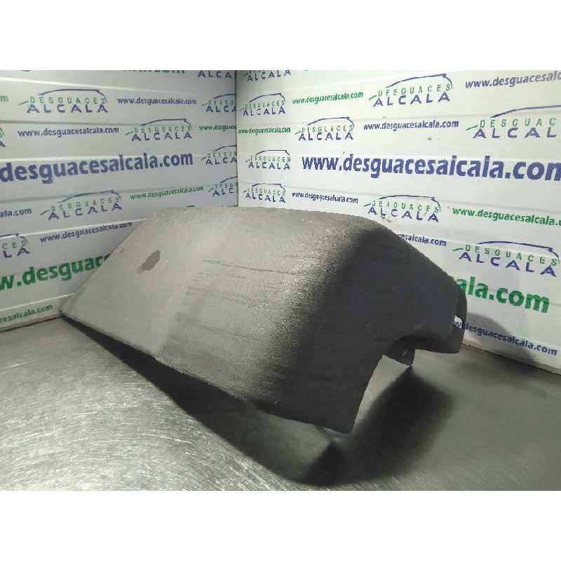 PUNTERA PARAGOLPES TRASERA DERECHA 