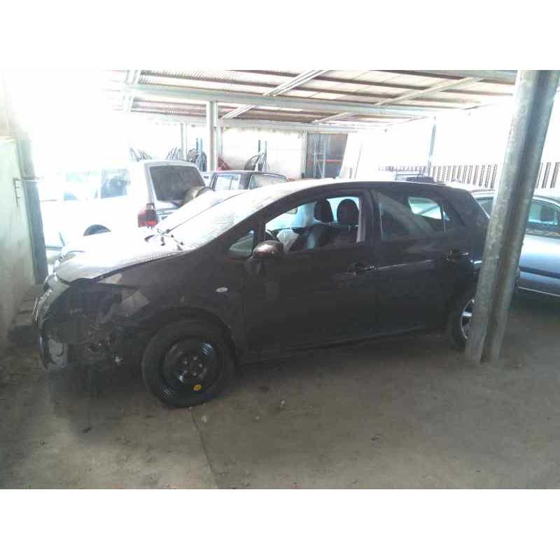 toyota auris del año 2008