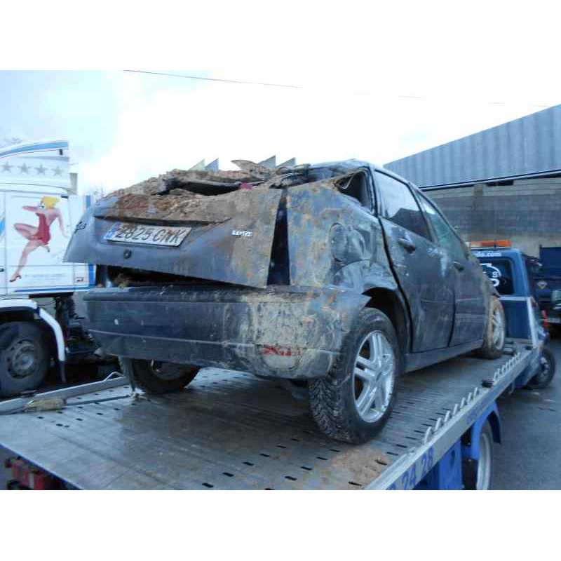 ford focus berlina (cak) del año 2003