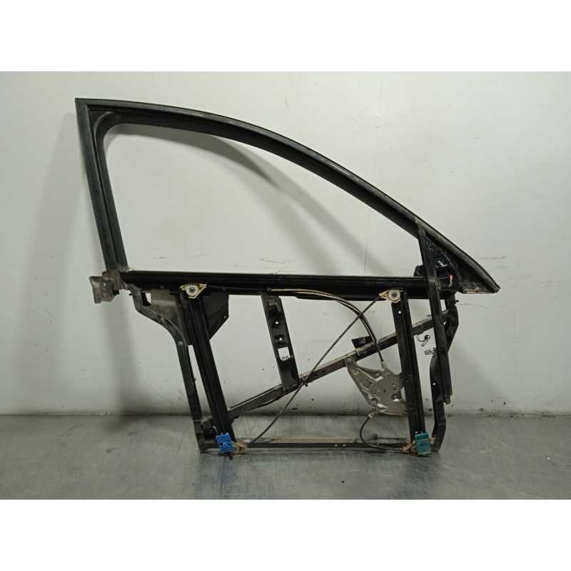 ELEVALUNAS DELANTERO DERECHO 4B0837462C 