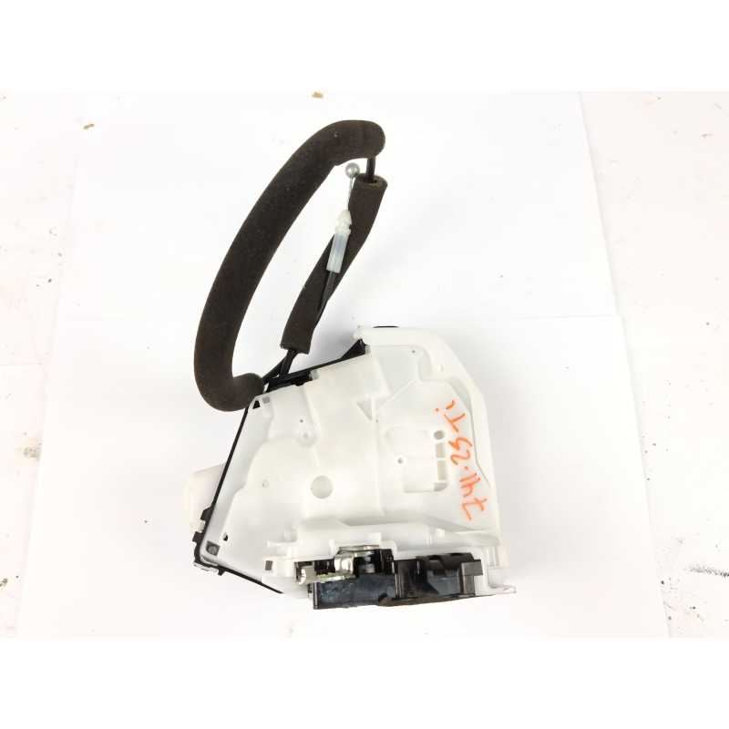 CERRADURA PUERTA TRASERA IZQUIERDA 825016PE0C 