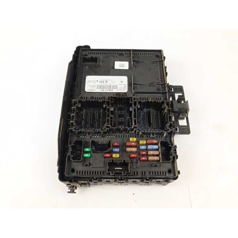 CAJA RELES / FUSIBLES LU5T15604BJCE 