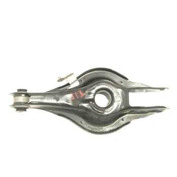 BRAZO SUSPENSION INFERIOR TRASERO DERECHO 6867540 