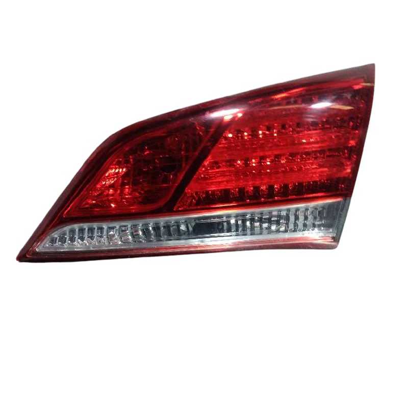 PILOTO TRASERO DERECHO 924043Z300 PORTON 
