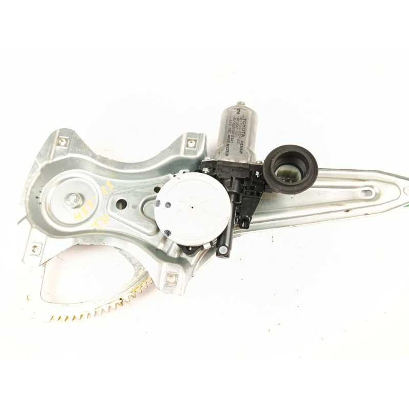 ELEVALUNAS TRASERO DERECHO 857200D120 