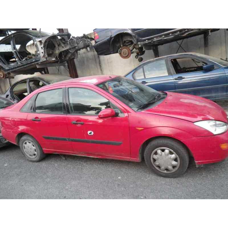 ford focus berlina (cak) del año 2001