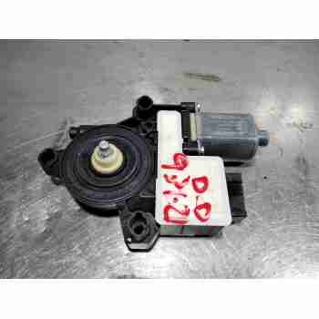 MOTOR ELEVALUNAS DELANTERO DERECHO 0130822065 