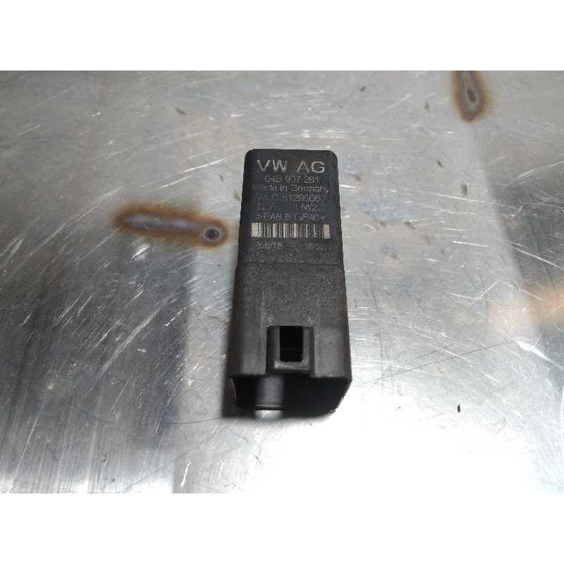 CAJA PRECALENTAMIENTO 04B907281 8 PINES 