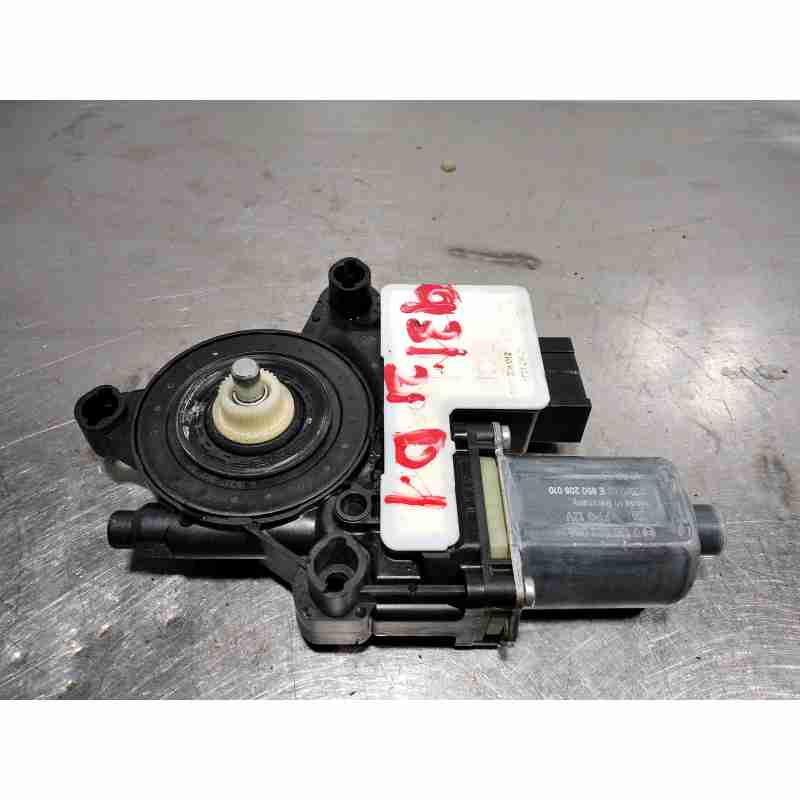 MOTOR ELEVALUNAS DELANTERO IZQUIERDO 0130822064 