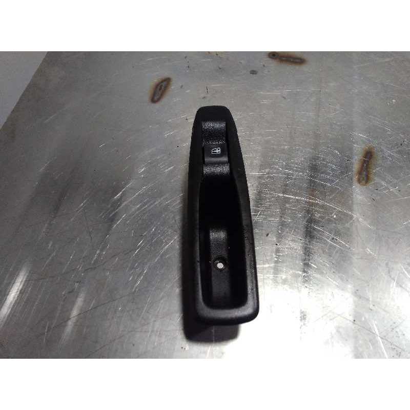 MANDO ELEVALUNAS TRASERO IZQUIERDO 829614619R 