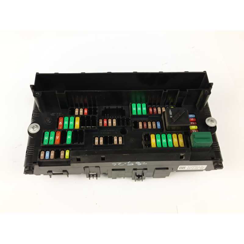 CAJA RELES / FUSIBLES 9315150 