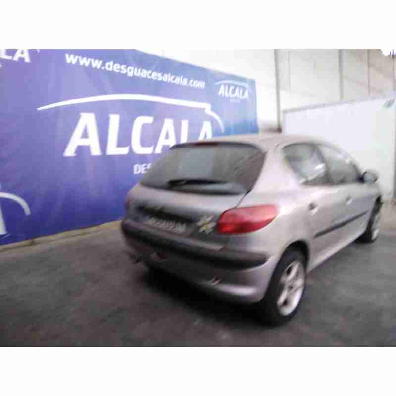peugeot 206 berlina del año 2000