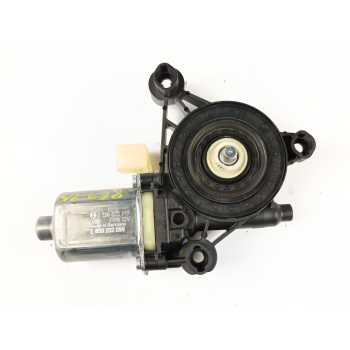 MOTOR ELEVALUNAS DELANTERO IZQUIERDO 5Q0959801B 0130822717 
