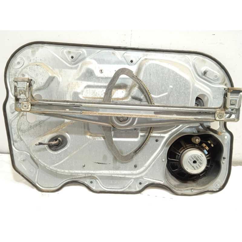 ELEVALUNAS DELANTERO DERECHO 3M51R203A28BK 