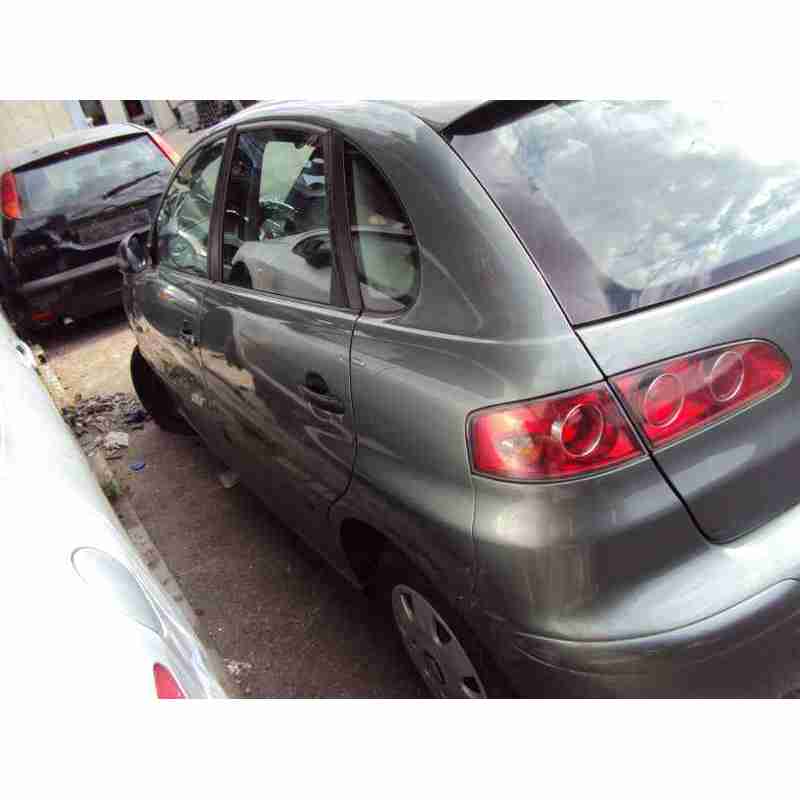 seat ibiza (6l1) del año 2003