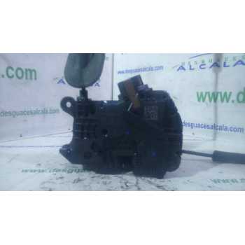 CERRADURA PUERTA TRASERA DERECHA 825008835R ELECTRICA 4 PINES