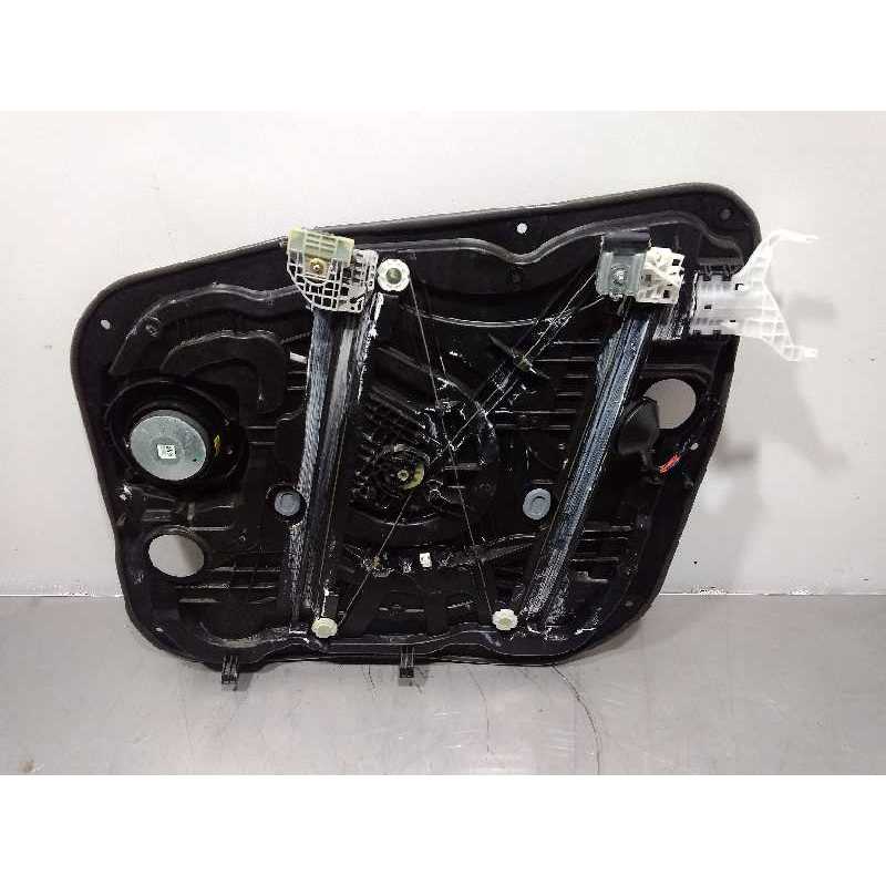 ELEVALUNAS DELANTERO IZQUIERDO 82450C5120 