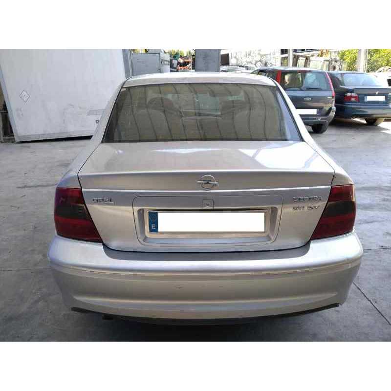 opel vectra b berlina del año 1999