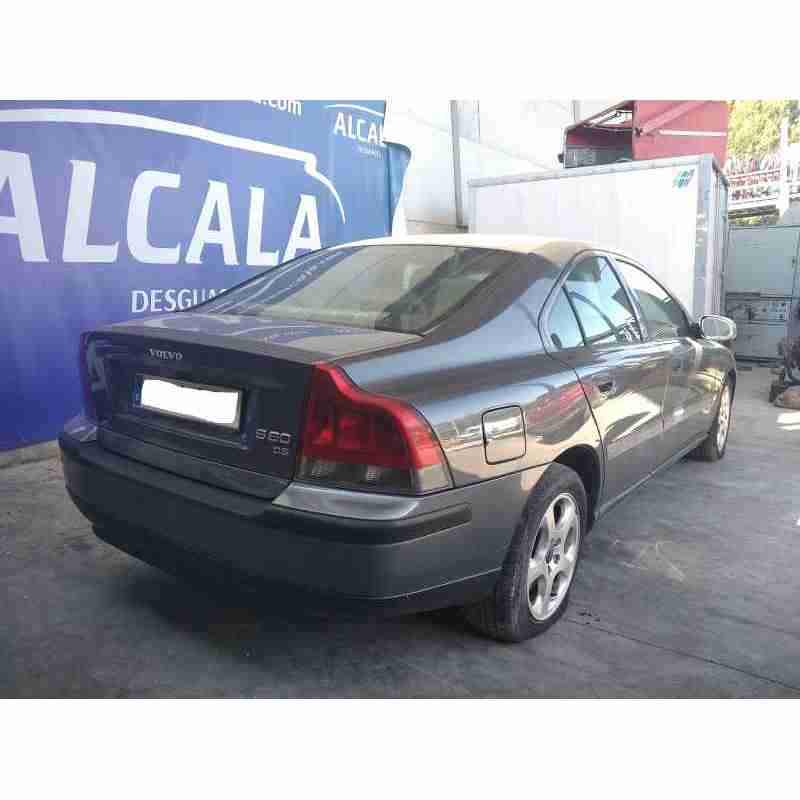 volvo s60 berlina del año 2002