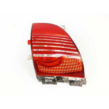 PILOTO TRASERO DERECHO PARAGOLPES 2ZR009774 