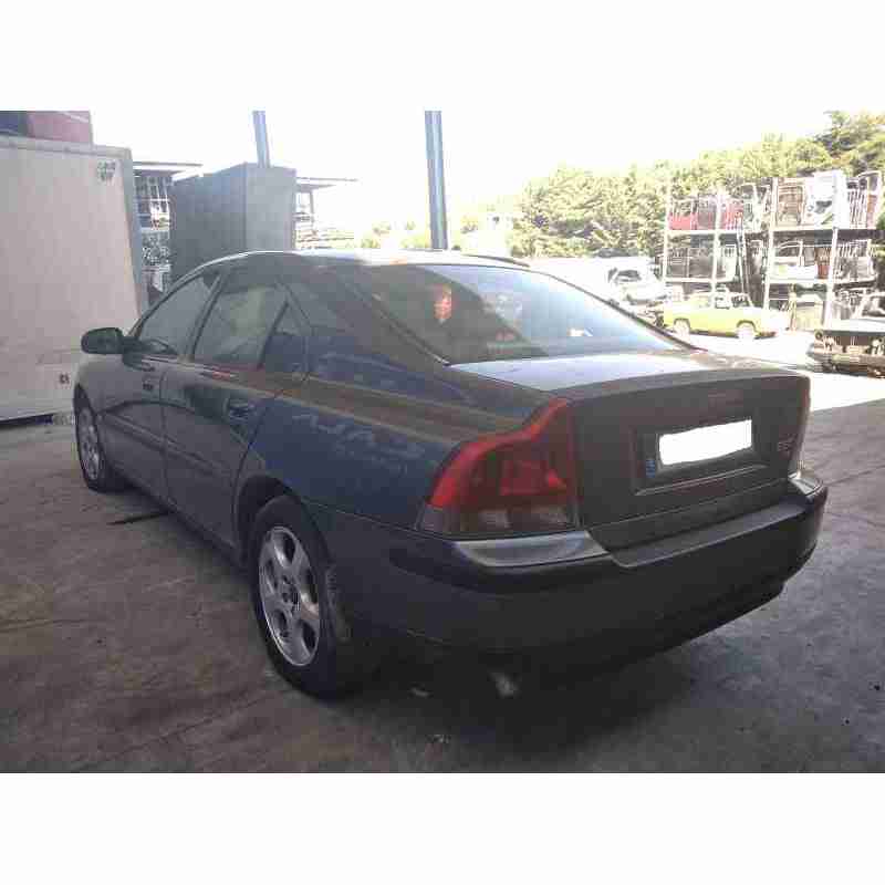 volvo s60 berlina del año 2002