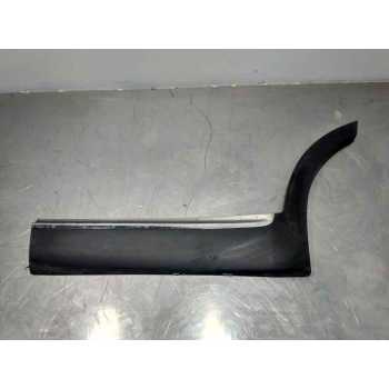 MOLDURA PUERTA TRAS IZQUIERDA ARAÑADA