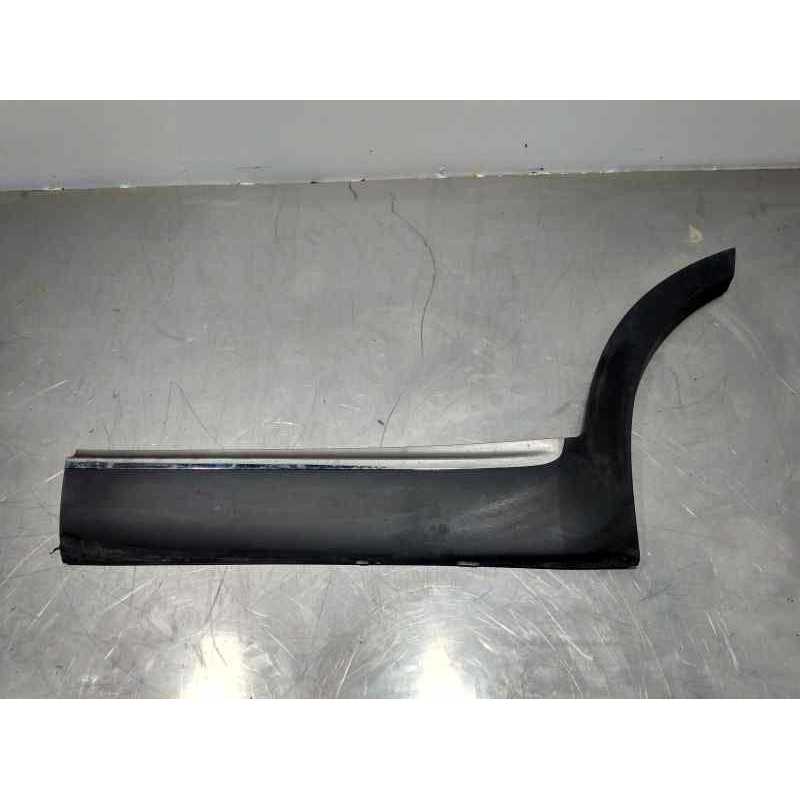 MOLDURA PUERTA TRAS IZQUIERDA ARAÑADA