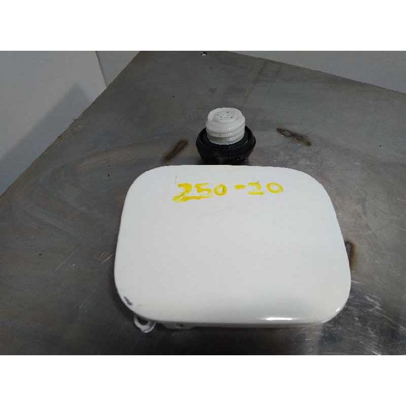 TAPA EXTERIOR COMBUSTIBLE G88304EAMB 