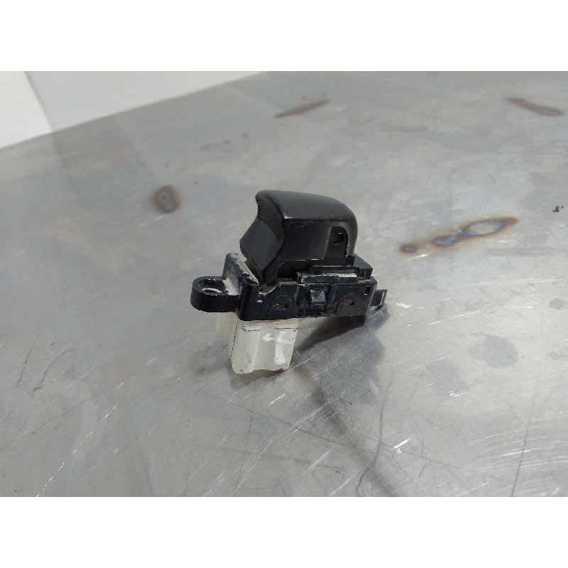 MANDO ELEVALUNAS TRASERO DERECHO 254114CE0A 