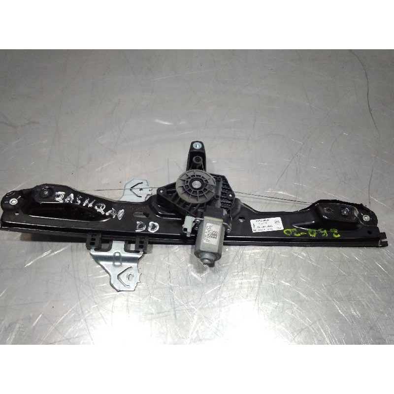 ELEVALUNAS DELANTERO DERECHO 807004EA0D 