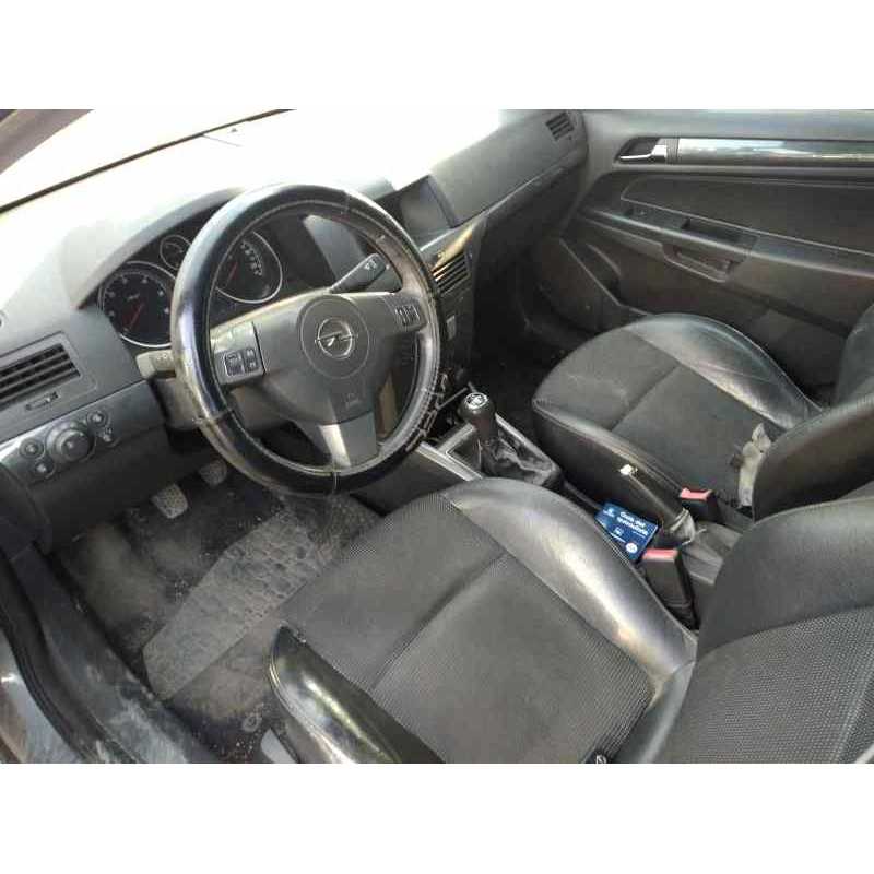opel astra h berlina del año 2005