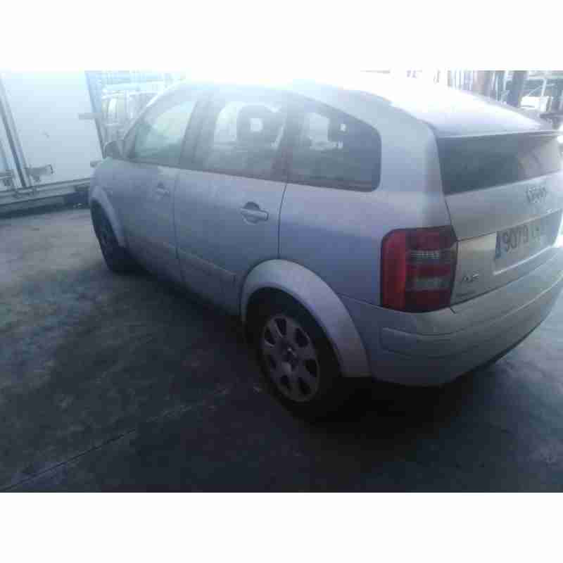 audi a2 (8z0) del año 2002