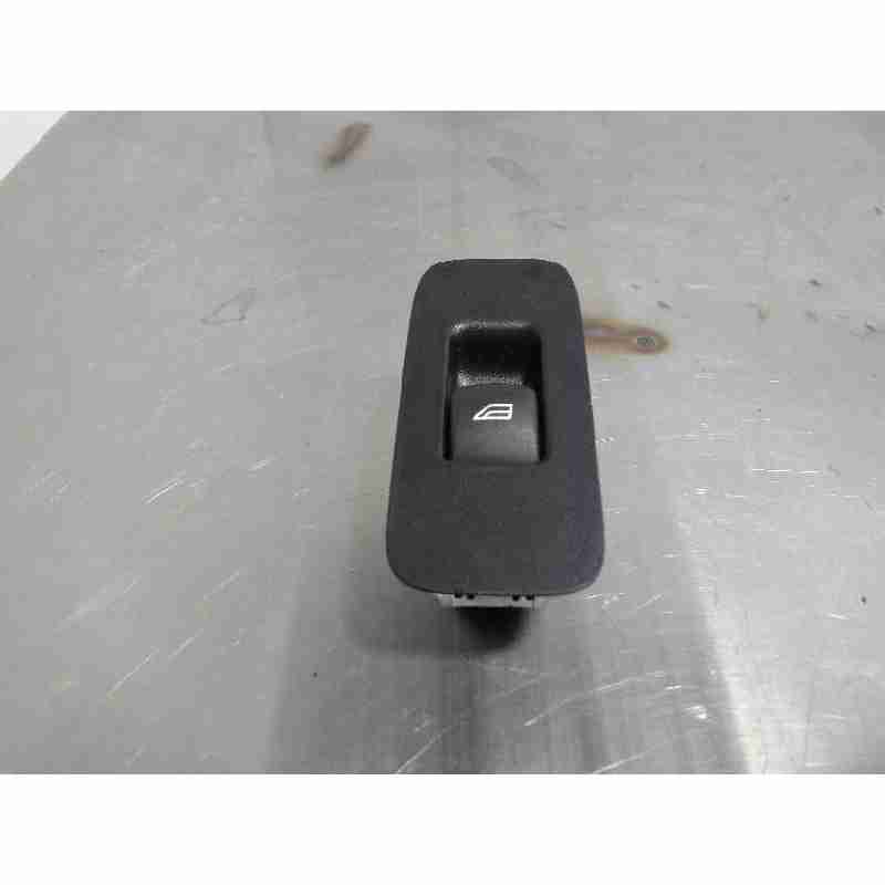 MANDO ELEVALUNAS TRASERO IZQUIERDO 31394840 