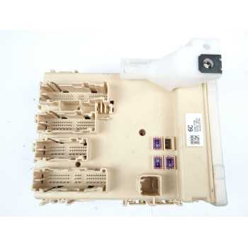 CAJA RELES / FUSIBLES 8273078011 