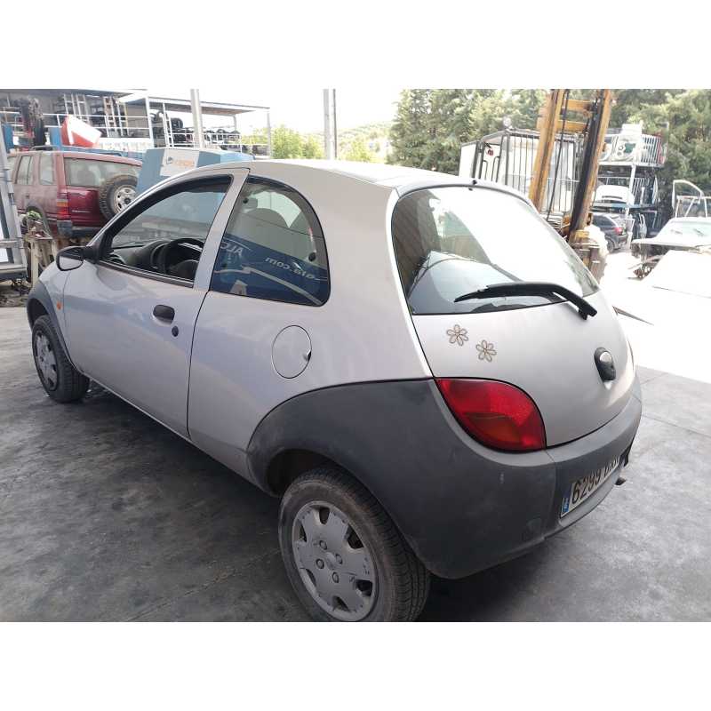 ford ka (rb_) del año 2002