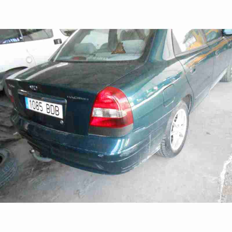 daewoo nubira berlina del año 2000