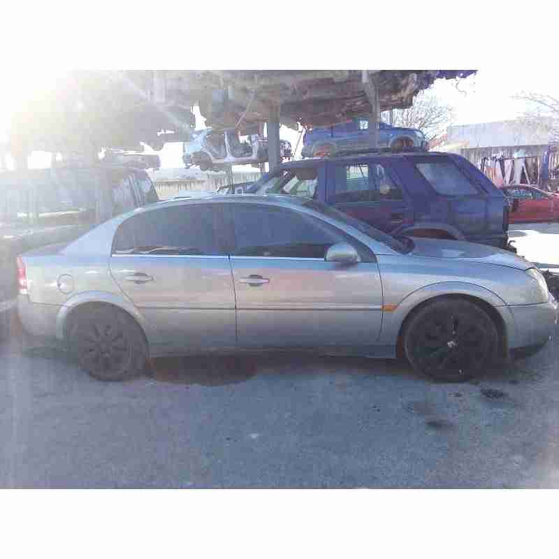 opel vectra c berlina del año 2002